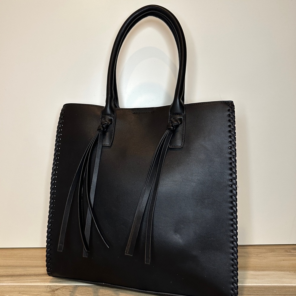 Forever 21 Vegan Leather Tote Bag.